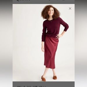 ✨NWT 💯%silk mulberry color midi length ✨